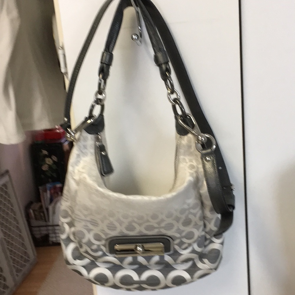 Pre-owned coach monogram C gray and silver purse